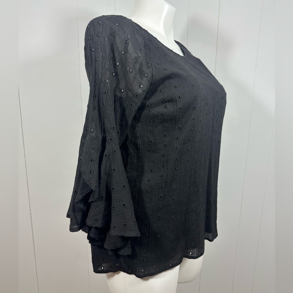 NWT LC Lauren Conrad Sz Large 3/4 Flared Sleeve Eyelet Blouse Slight Split Back - Picture 3 of 9